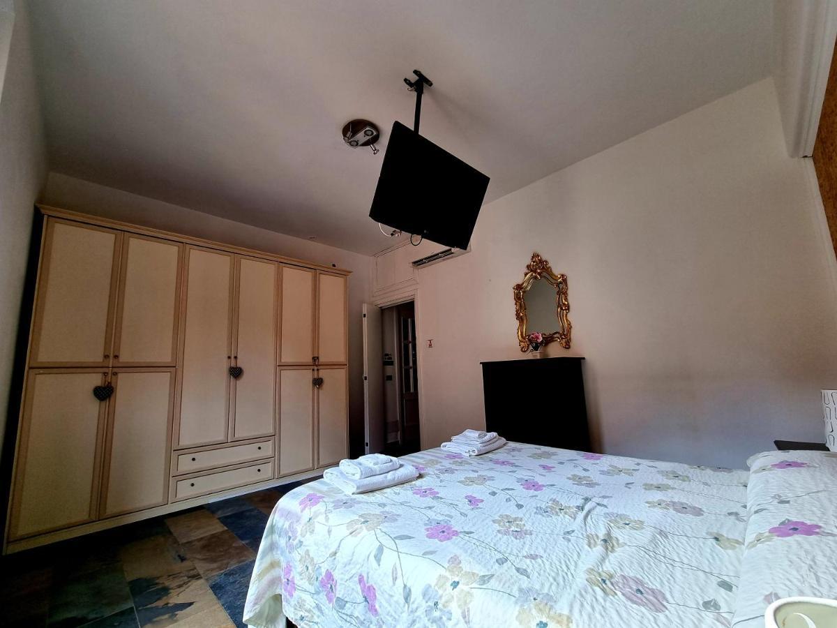 Casa indipendente nel cuore di trastevere Roma Esterno foto